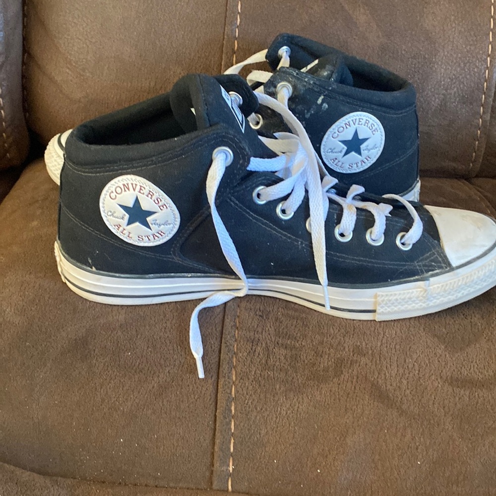 Mens black chuck Taylor’s size 10
